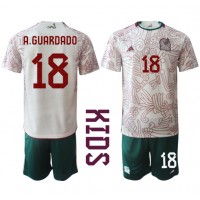 Mexiko Andres Guardado #18 Bortaställ Barn VM 2022 Korta ärmar (+ Korta byxor)